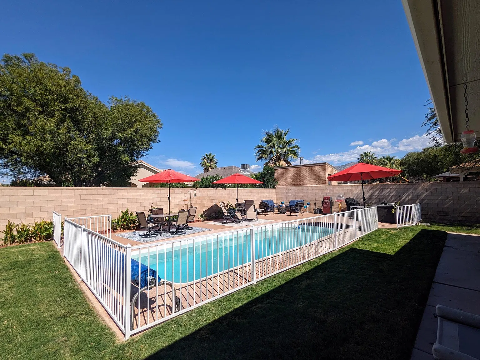 4 bed, 2207 sqft, $2,400 — Photo 1