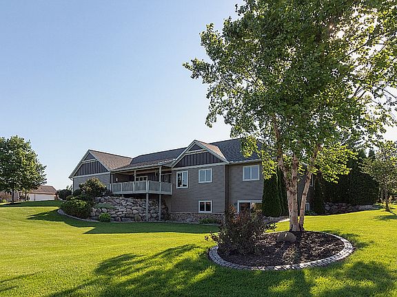 3rd image of 46192 Jefferson Shores Dr