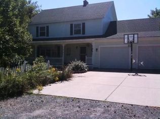 16487 260th St, Lindstrom, MN 55045