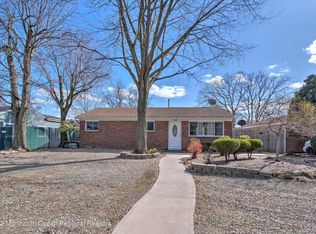 1099 Fairview Dr, Toms River, NJ 08753