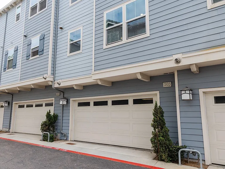 505 Lark Way — Photo 33