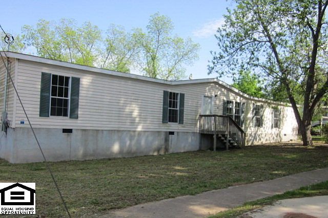 1st image of 211 Putnam Ave