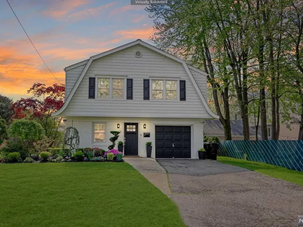 16 Summer Ln, Paramus, NJ 07652
