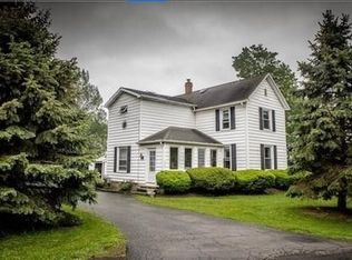 6259 Aiken Rd, Lockport, NY 14094