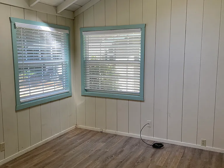 10030 Riverside Dr — Photo 7