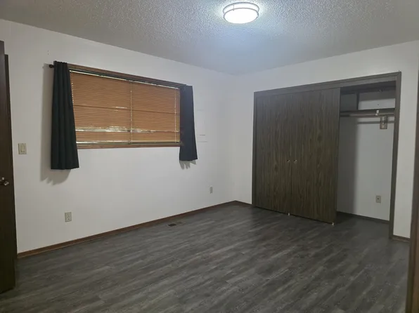 16811 NE Glisan St, Portland, OR 97230