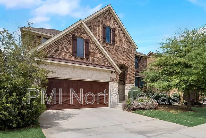 5 bed, 4.0 bath, 2669 sqft, $3,800 — Photo 4