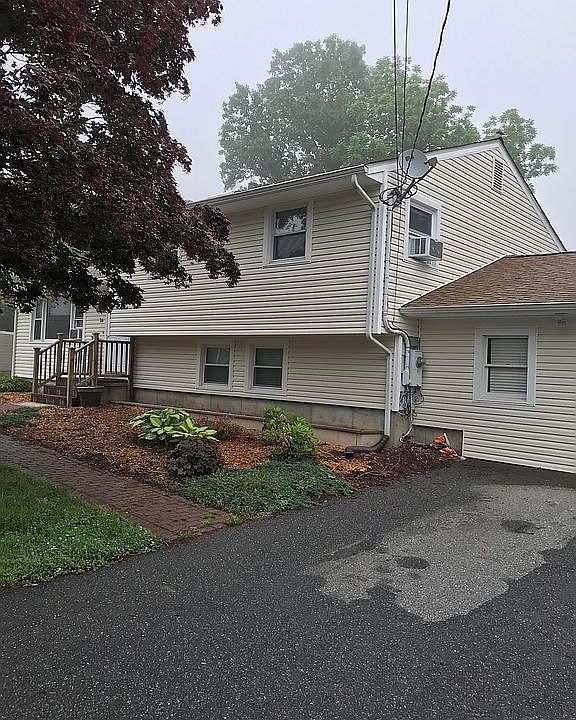 2nd image of 16 College St