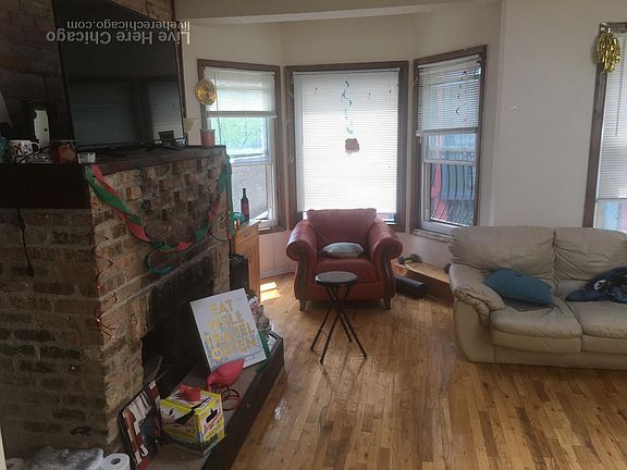 2nd image of 2520 N Lincoln Ave #4DS