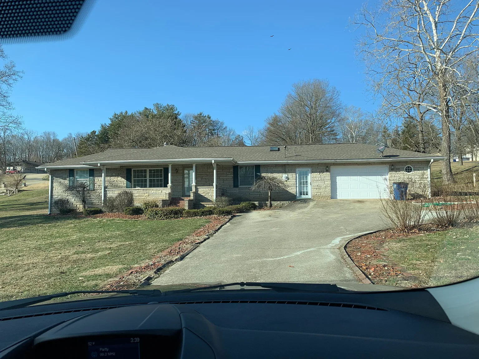 1733 Saddler Dr photo 1