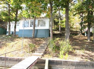 311 S Oak St, Versailles, MO 65084