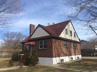 51 Eisenhower Ave, Brentwood, NY 11717