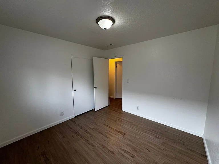 3525 Tracey Ct — Photo 12