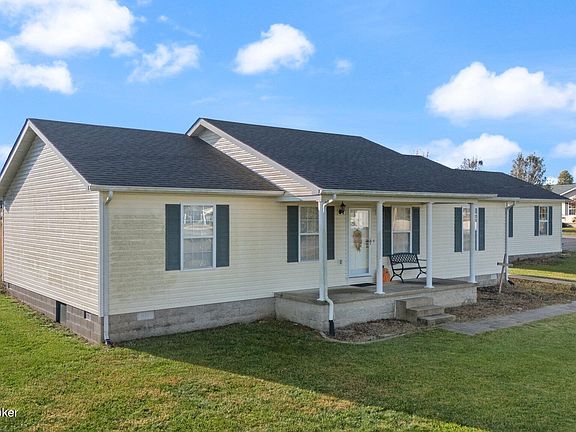 4th image of 423 Cherry Blossom Dr
