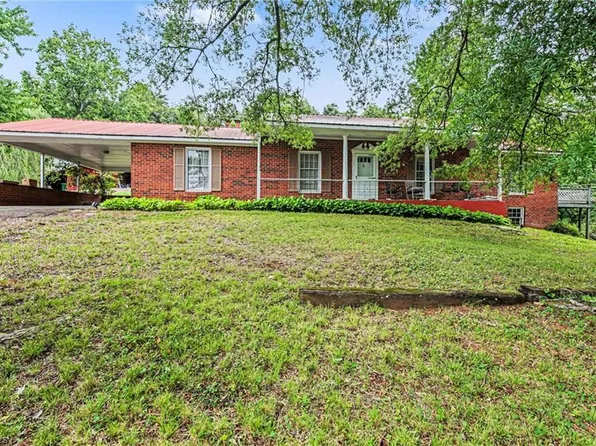 1040 Beechwood Rd, King, NC 27021