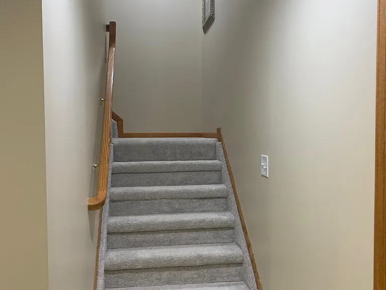 7805 Rutherford Ct — Photo 34