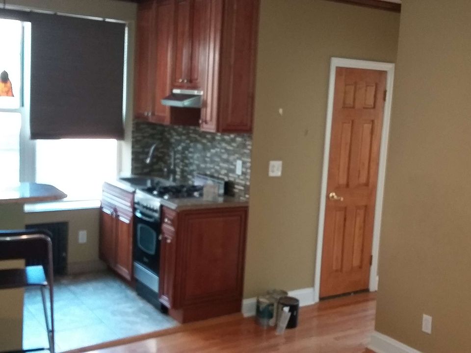 1st image of 4409 30th Ave #2R
