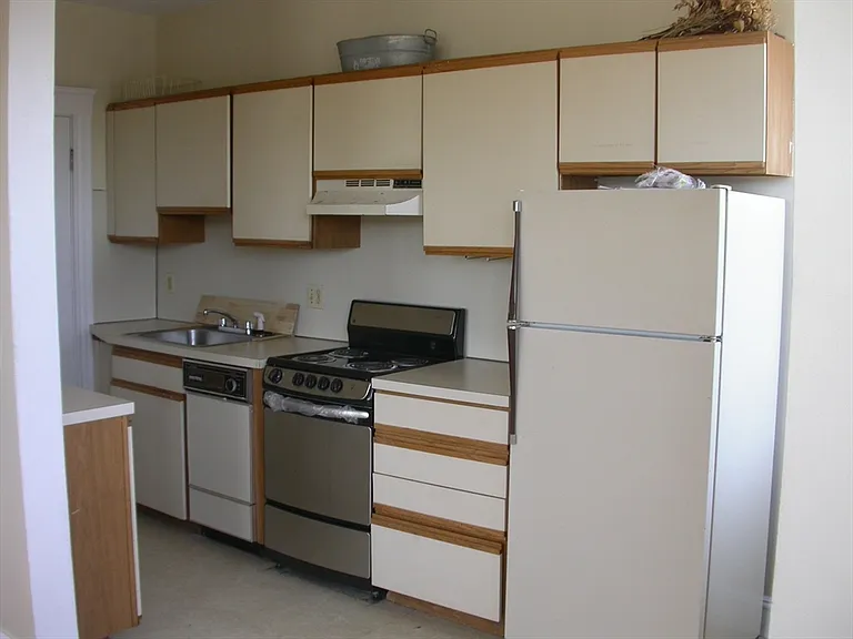 2 Sutherland Rd #44 — Photo 3