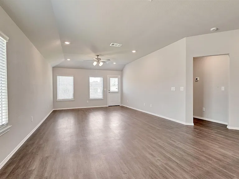 261 Gallant Front Ln — Photo 20
