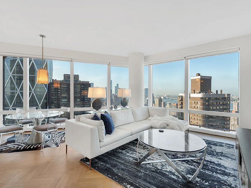 1st image of 25 Columbus Cir #57E