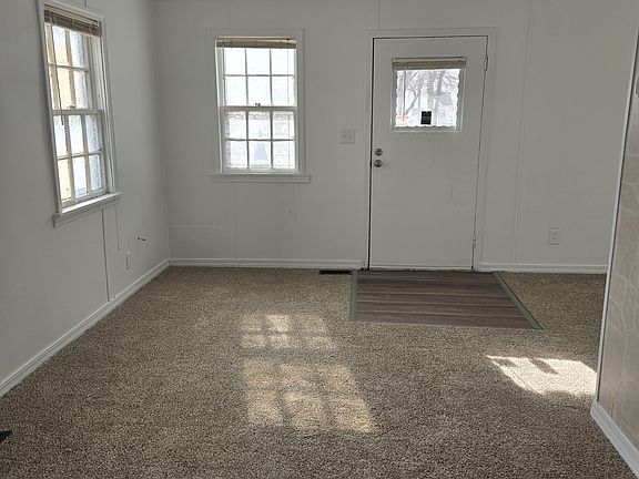 3rd image of 125 Bradford St APT B