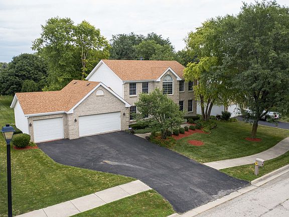 3rd image of 2773 English Ln