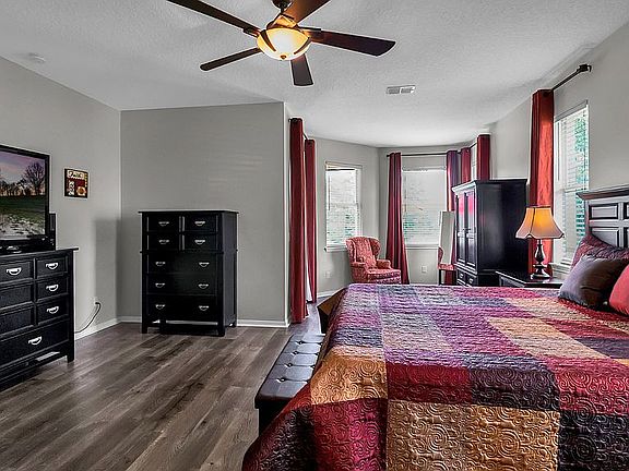 5th image of 16807 Florence View Dr
