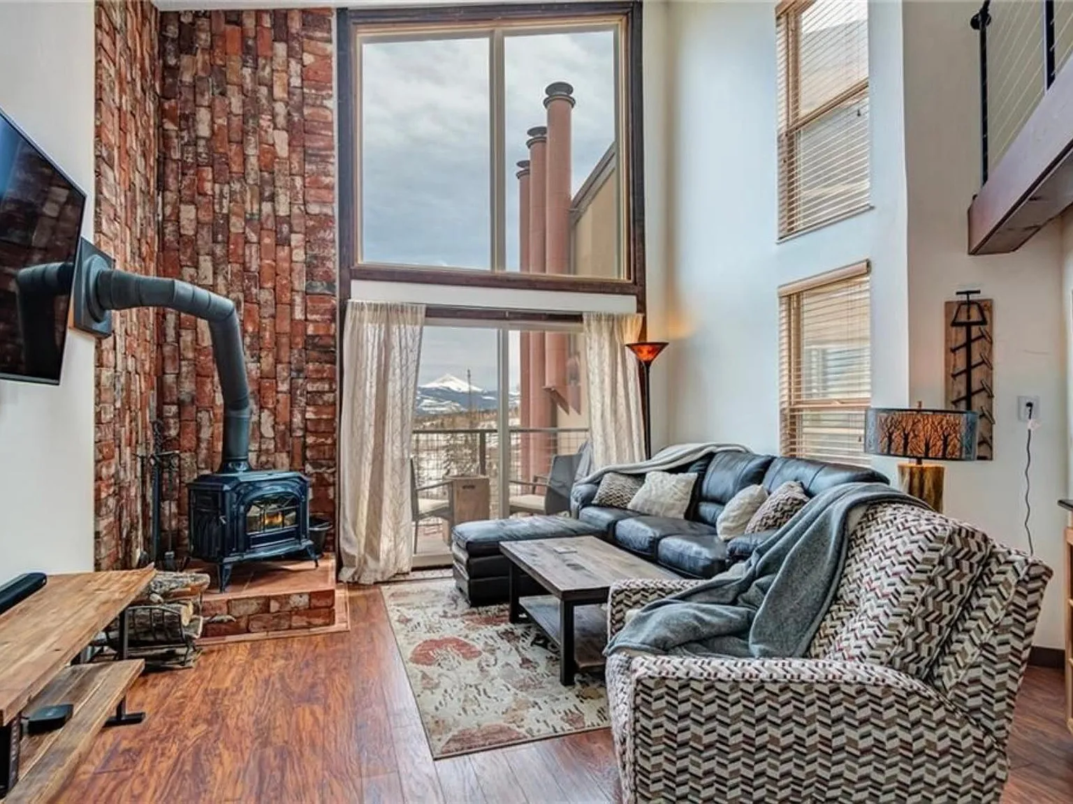 2 bed, 880 sqft, $2,950 — Photo 4