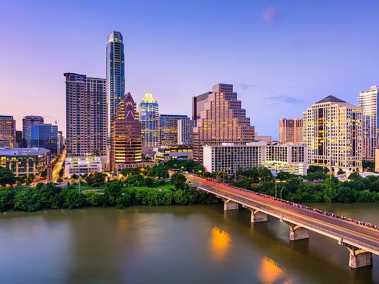 Yaupon by Windsor is 15 minutes from Downtown Austin.