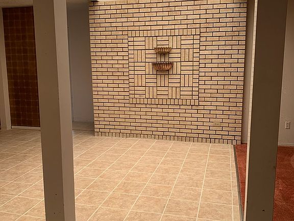3rd image of 1640 Courtland Cir