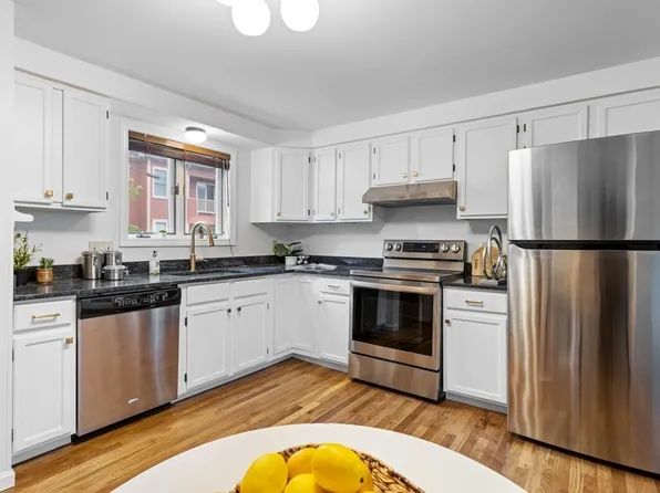 39 Marion St, Somerville, MA 02143