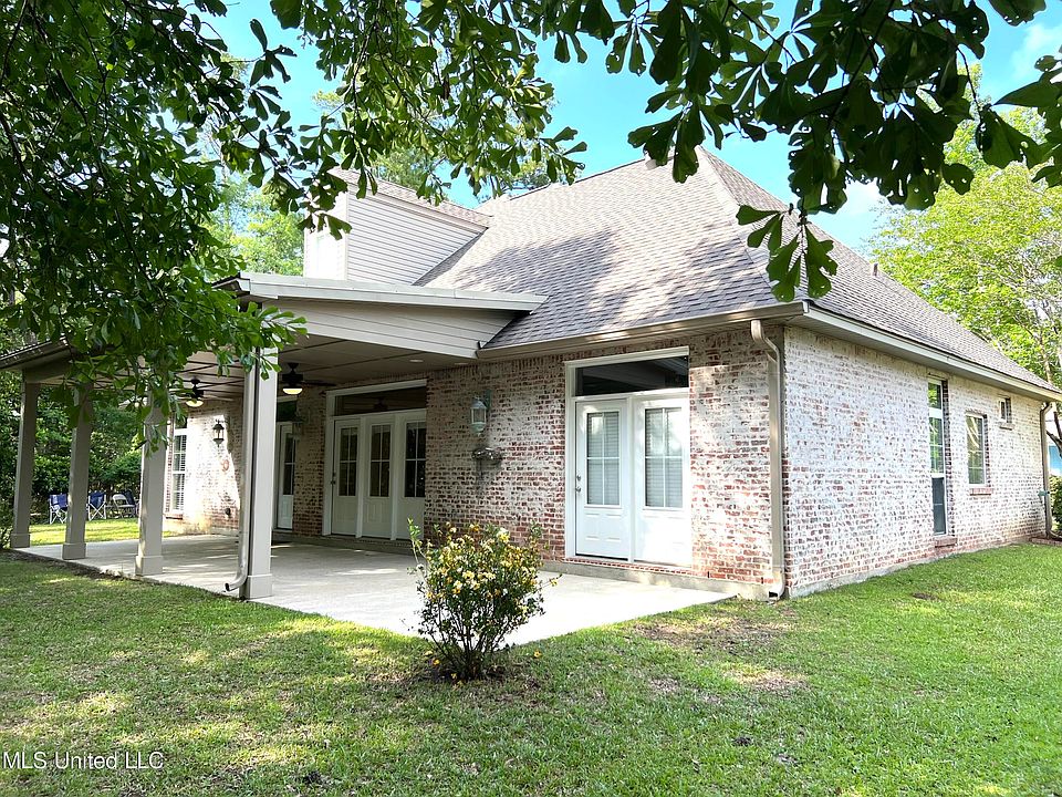 8335 Kahala Dr, Diamondhead, MS 39525 Zillow