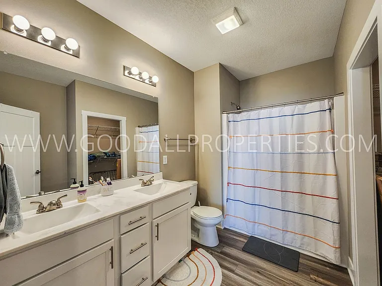 285 NW Morgan Ct — Photo 21