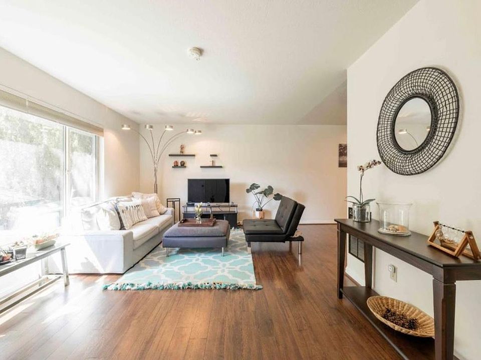 1st image of 360 Auburn Way APT 3