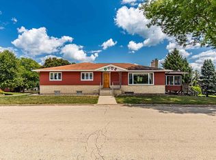 1300 4th St, New Glarus, WI 53574