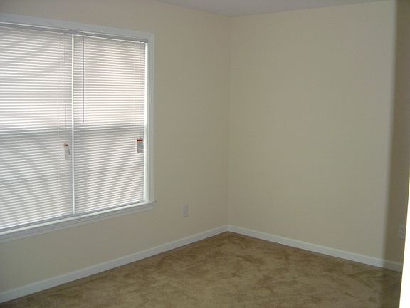 2nd image of 1614 Kay St