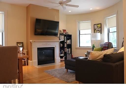 211 M St. #1 Boston - South Boston Shared Unit Photo 1