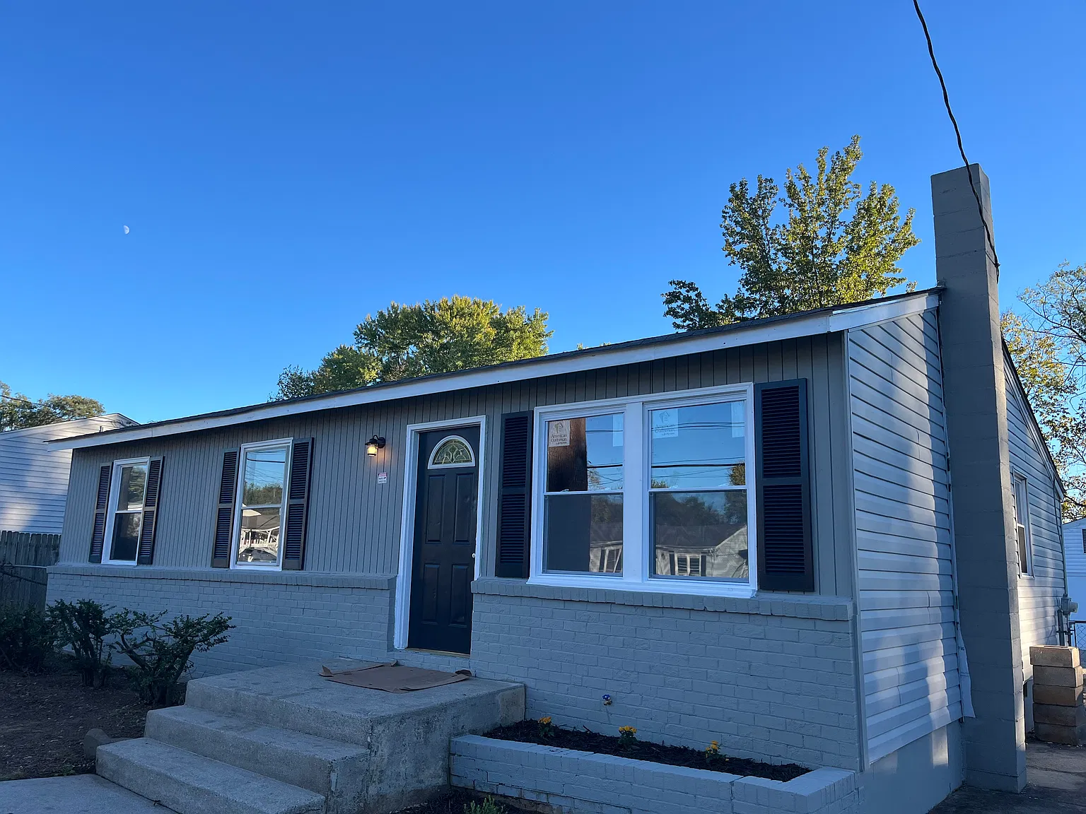 3 bed, 988 sqft, $1,600 — Photo 1