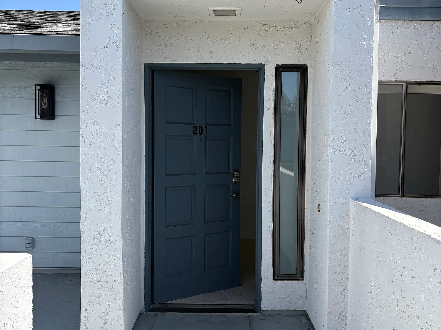 2 bed, 1212 sqft, $3,990 — Photo 1