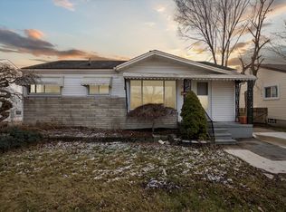 31625 Hazelwood St, Westland, MI
