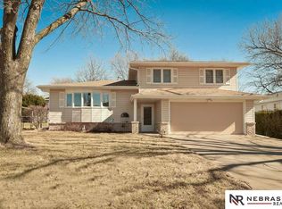 1635 N 107th St, Omaha, NE 68114