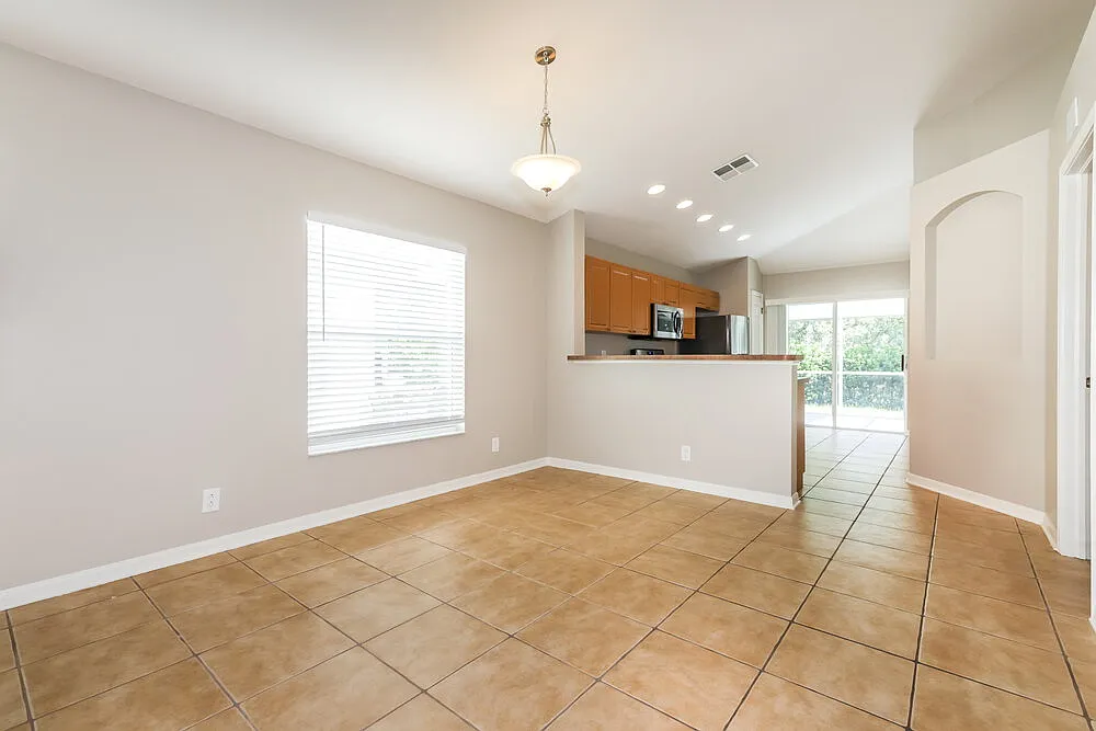 3 bed, 2.0 bath, 1335 sqft, $6,225 — Photo 4