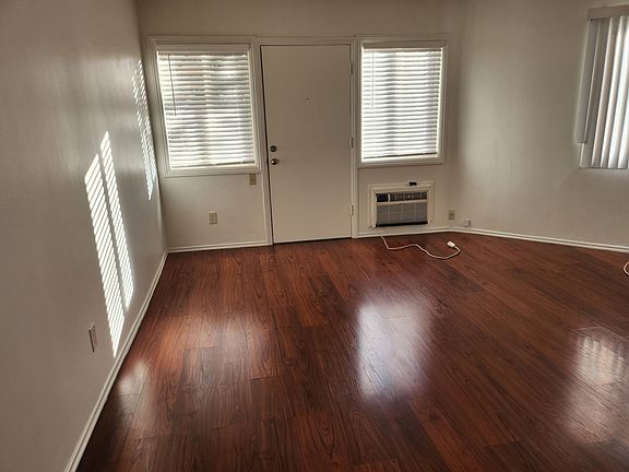 5th image of 2310 Washington Cir APT A