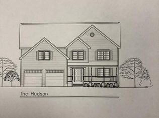 12 Overlook Dr, Danvers, MA 01923