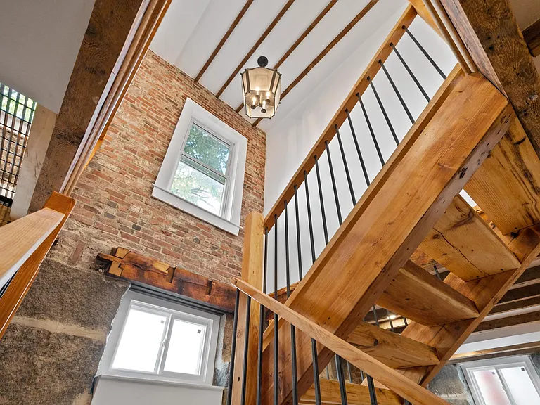 112 Gore St #1 — Photo 9