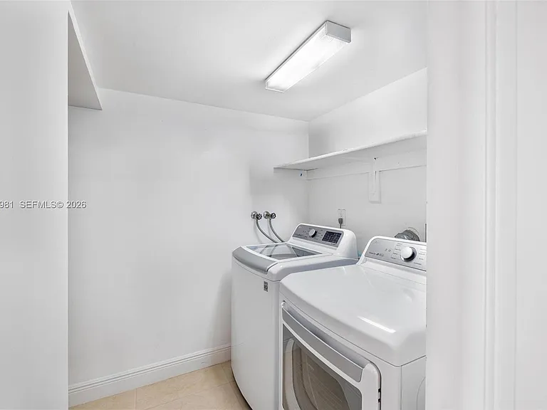 2430 SW 22nd Ter — Photo 30
