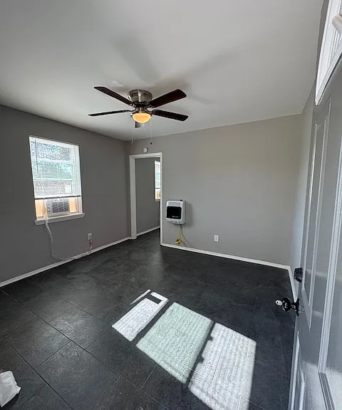 1675 Oakwood St #1677 — Photo 9