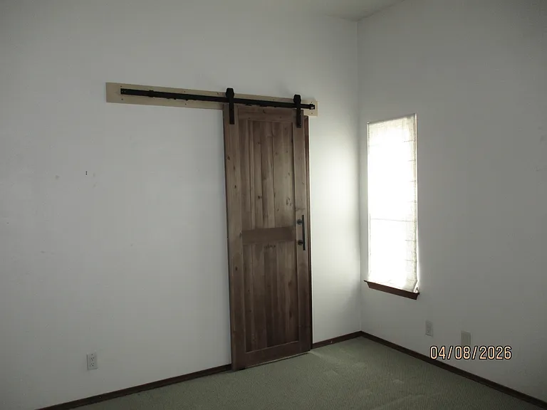 10409 Camino Del Oso NE — Photo 36