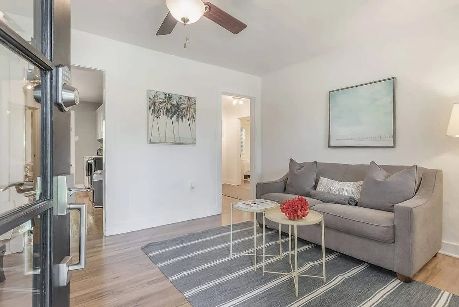 2 bed, 1.0 bath, $4,997 — Photo 3