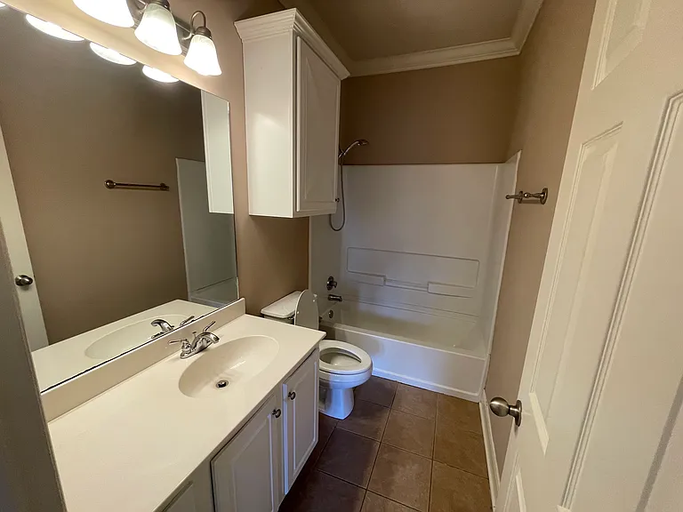 10600 Lakes Blvd #302 — Photo 12